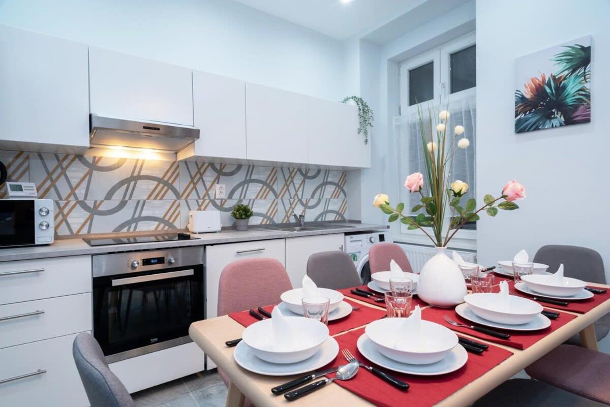 New Spacious Apartment At Superb Location 부다페스트 외부 사진