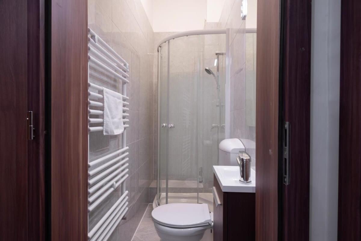 New Spacious Apartment At Superb Location 부다페스트 외부 사진